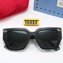 Fashionable wide temple sunglasses