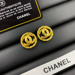 Luxury thread earrings