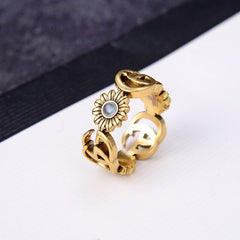 Double G flower ring