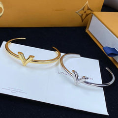 Classic V Open Bracelet