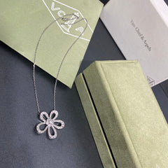 Flowerlace Pendant Cutout Necklace