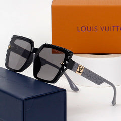 Embossed Fashion Sunglasses