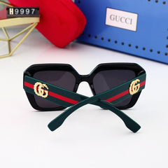 Fashionable square sunglasses