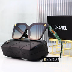 Fashionable square sunglasses