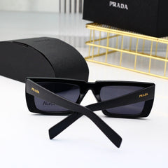 Fashionable small frame sunglasses