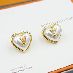 Heart pearl earrings