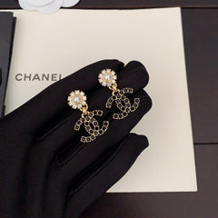 Luxury Daisy Black Diamond Earrings