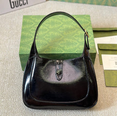 Classic patent leather shoulder bag