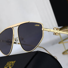 Metal temple cat-eye sunglasses