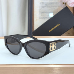 B0324SK Fashion Universal Sunglasses