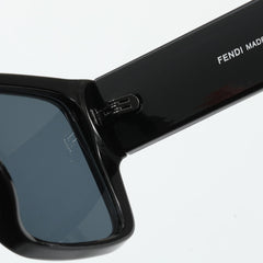 Fashionable square frame sunglasses